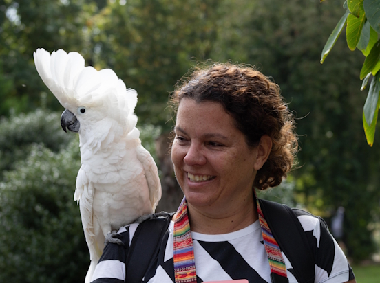 Mieke Loor met Papagaai